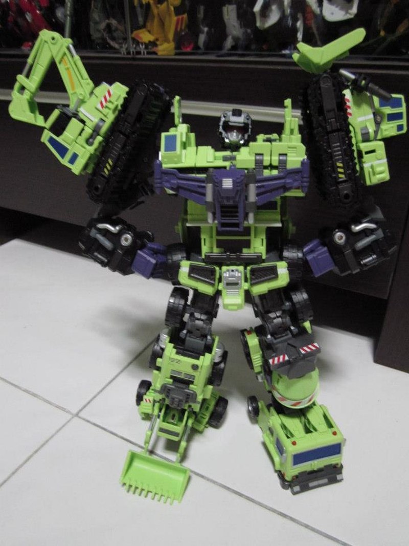 Maketoys Giant Type-61 Unboxing Images Show Ultimate G1 Devastator